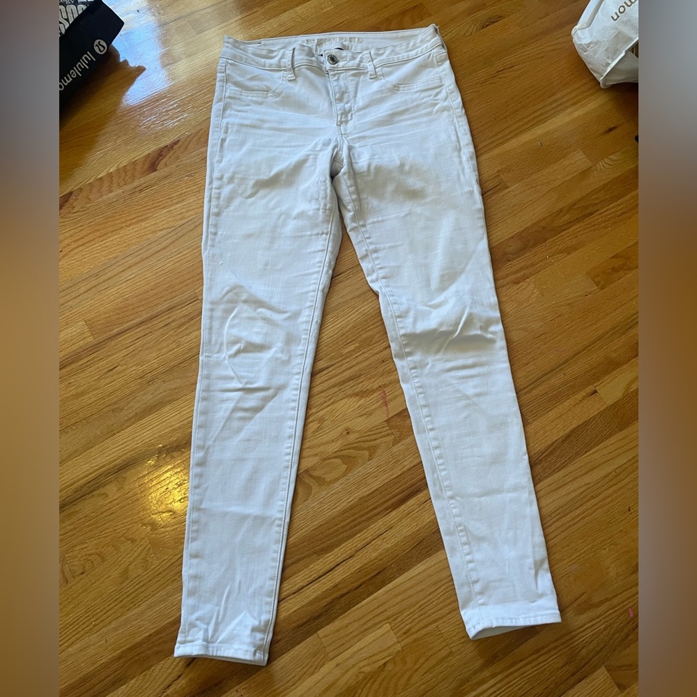American Eagle Super Skinny White jeans 12 Long